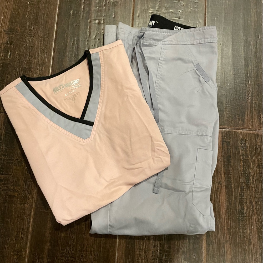 Greys Anatomy Scrubs Set!!!!!